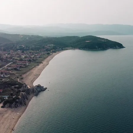 Pola's Loft Apartament Ierissós